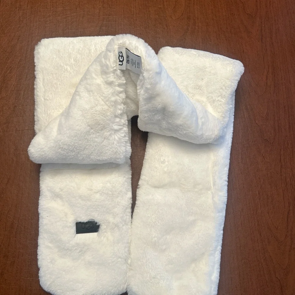 UGG Cream Plush Scarf